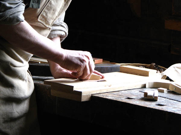 Nuestra <strong>carpintería de madera en  Mazaricos</strong> es una empresa de <strong>herencia familiar</strong>, por lo que  contamos con gran <strong>experiencia </strong>en la profesión.